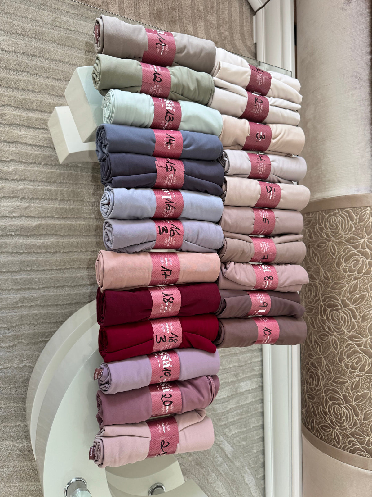 Colección completa de khimars – colores pastel y vibrantes